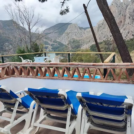 Refugio De *