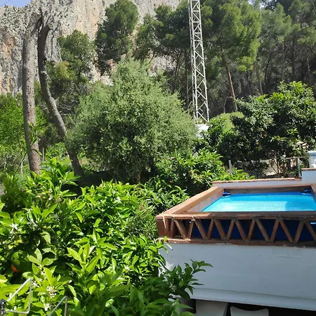 Holiday home Refugio De *